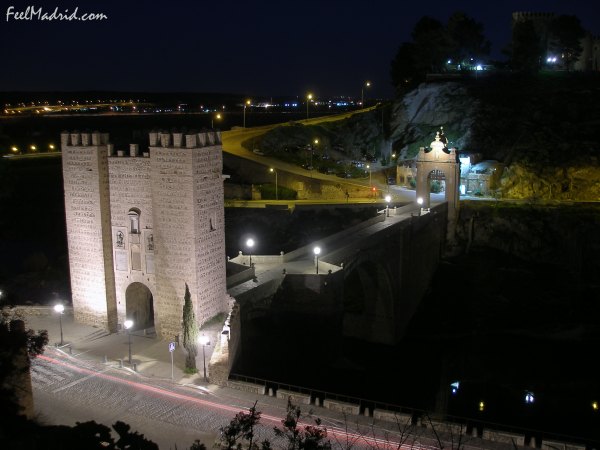 Toledo, Puente de Alcantara at Night